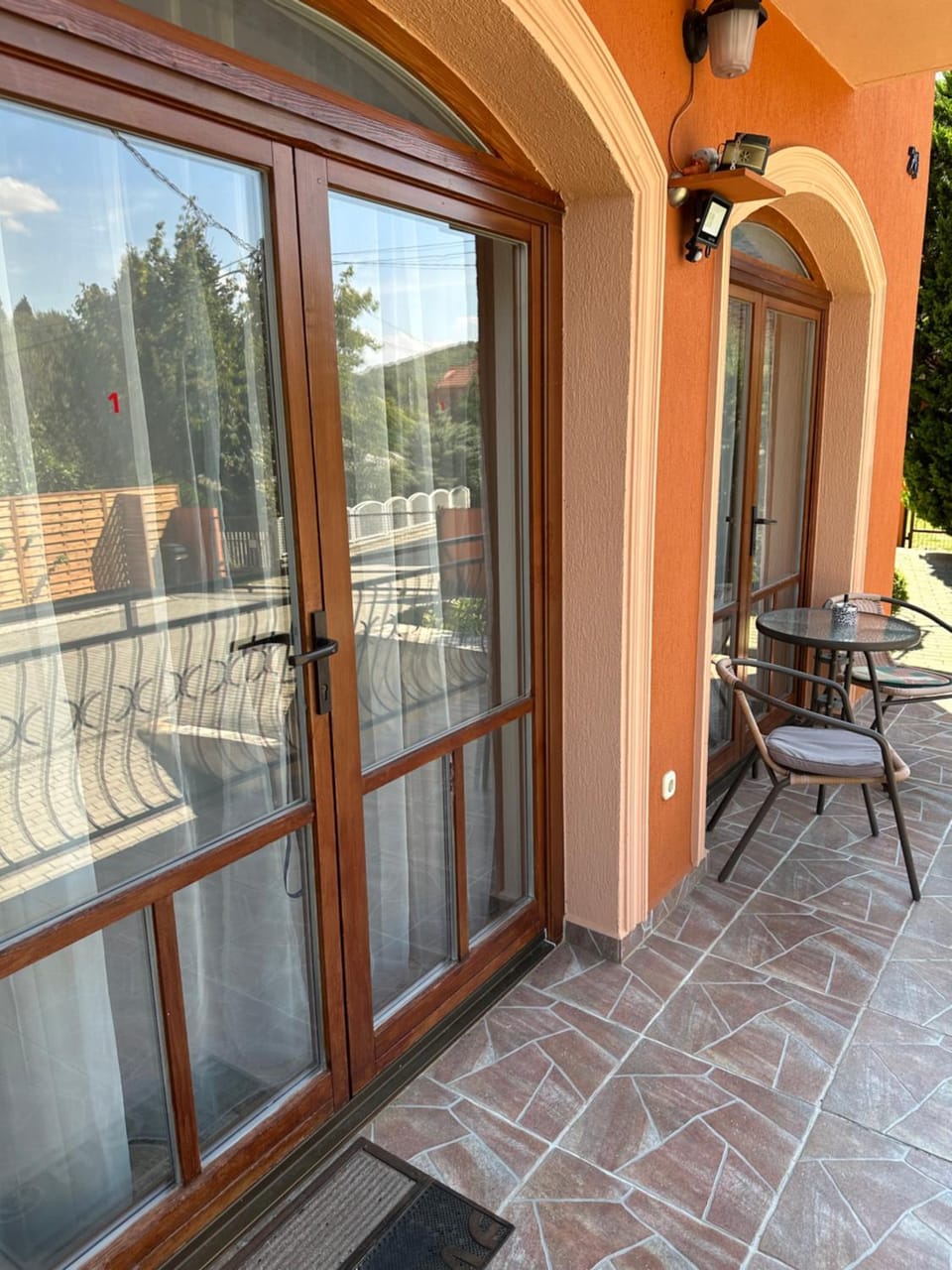 Facade/entrance, Balcony/Terrace