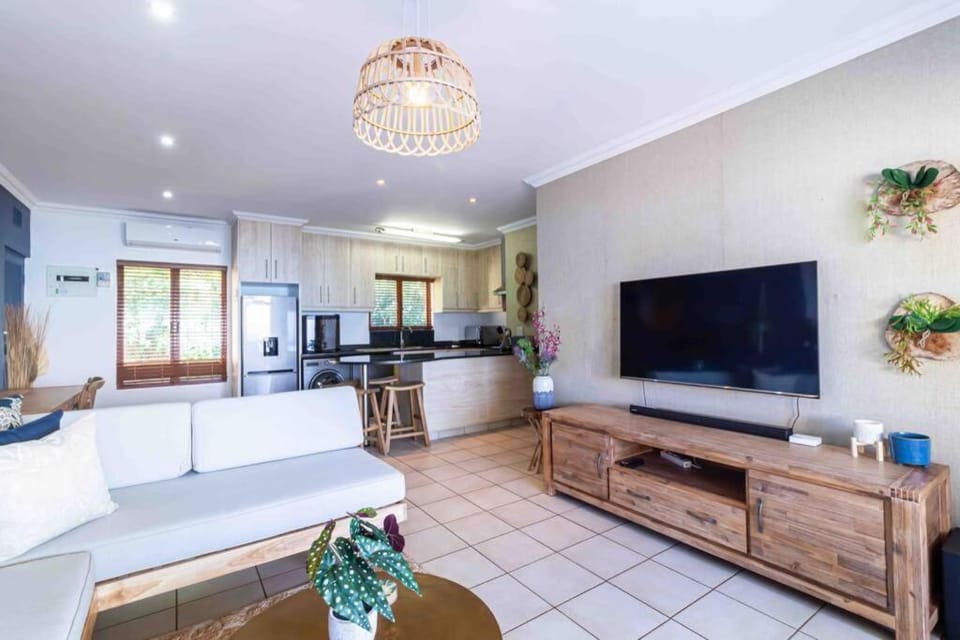Eighteen Siesta -Family only Apartment in Dolphin Coast