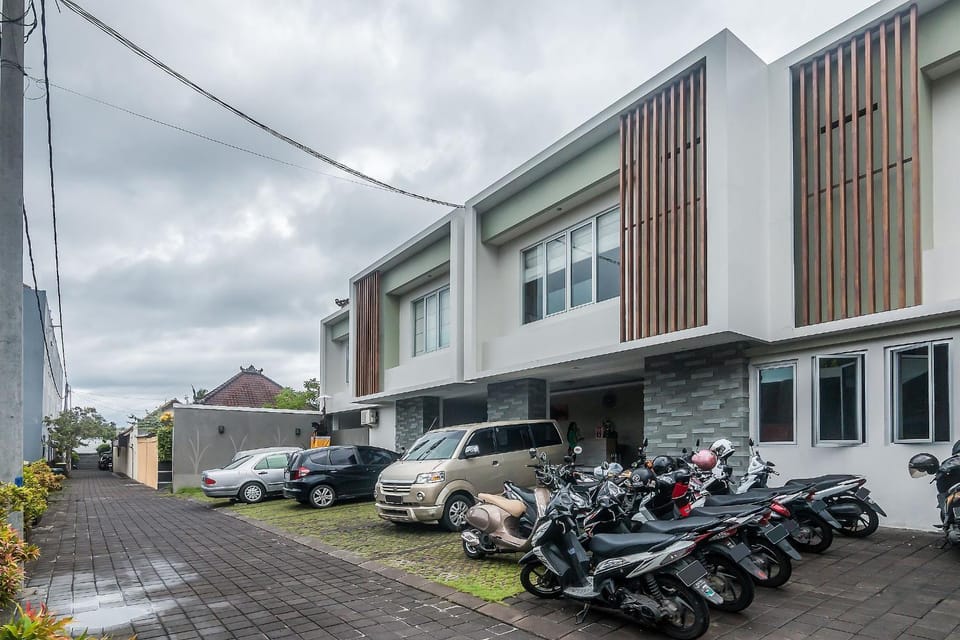 Property building, Facade/entrance