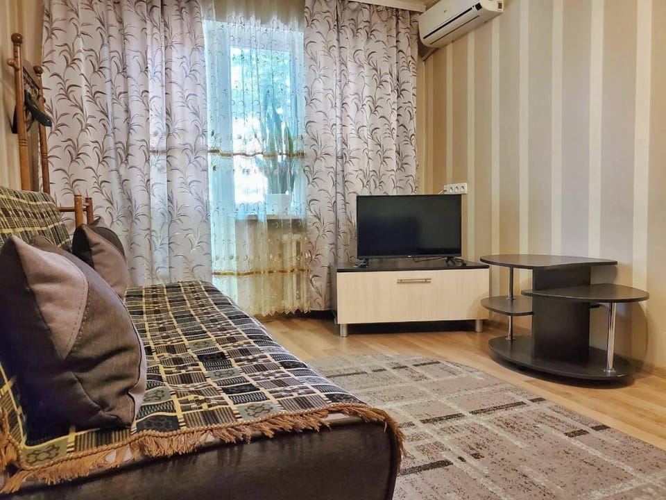 Communal lounge/ TV room, TV and multimedia, Living room, Seating area