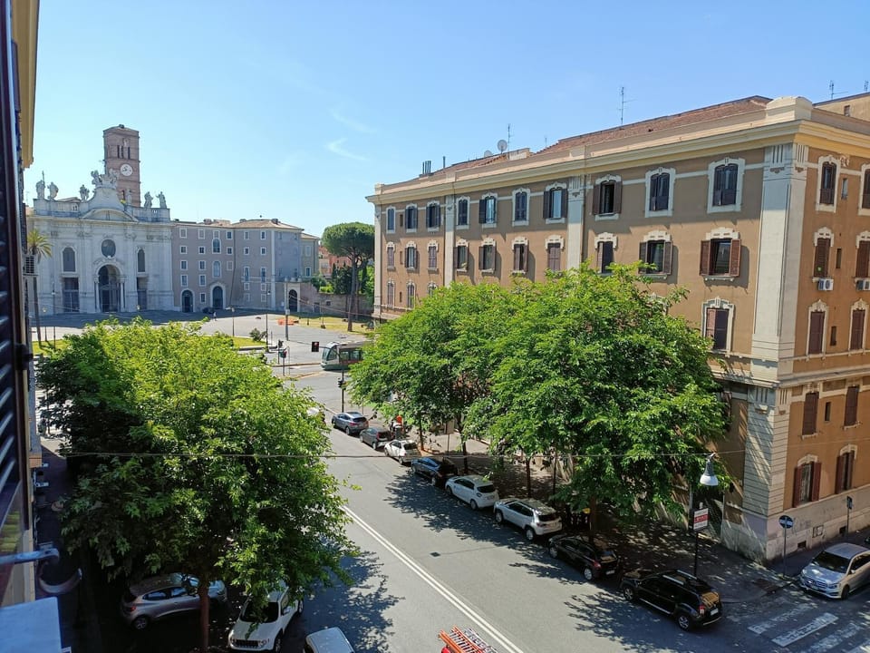 Neighbourhood, City view