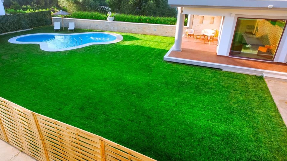 Chania Oasis with heated pool House in Crete