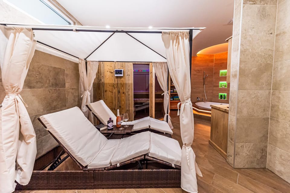 Sauna, Bathroom