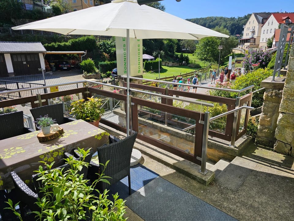 Sonniges Eck Ferienwohnung 1 Apartment in Sächsische Schweiz-Osterzgebirge