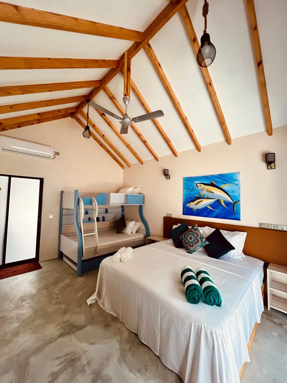 TV and multimedia, Photo of the whole room, Garden view, bunk bed, Open Air Bath, Family, hair dryier, air conditioner