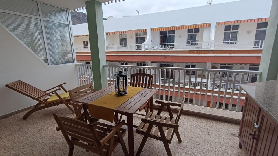 View (from property/room), Balcony/Terrace, Seating area