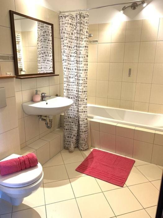 Shower, Toilet, Bathroom, Bath, towels