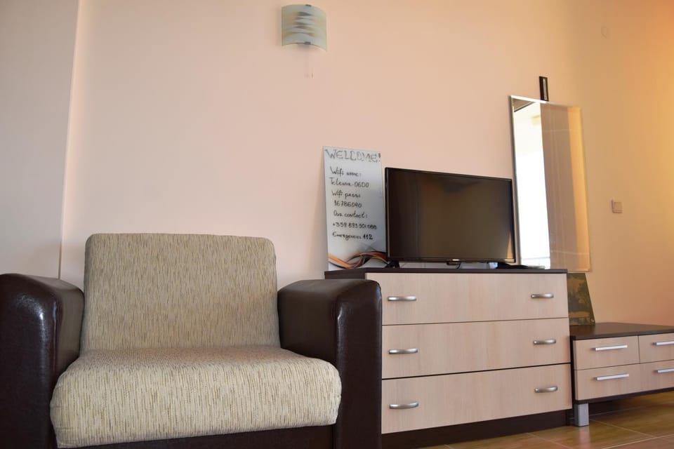 Communal lounge/ TV room, Seating area