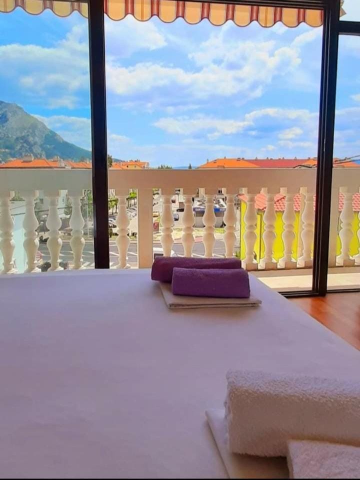 View (from property/room), Bedroom, towels