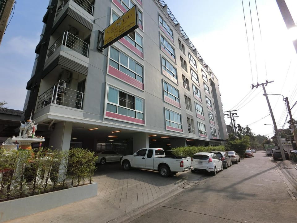 Property building, Day