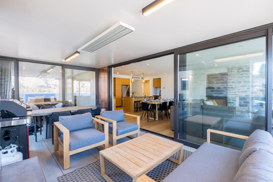 BBQ facilities, Balcony/Terrace, Kitchen or kitchenette, Seating area, Dining area