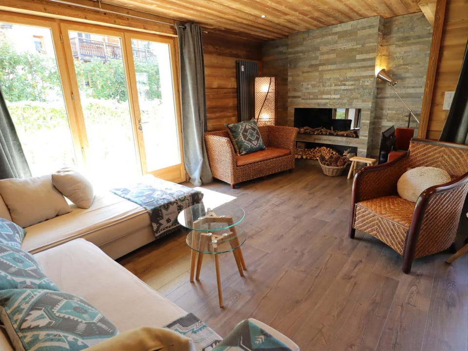Appartement de Standing aux Gets - 2 Ch, 6 Couchages, Proche Centre et Pistes - FR-1-623-94 Apartment in Les Gets