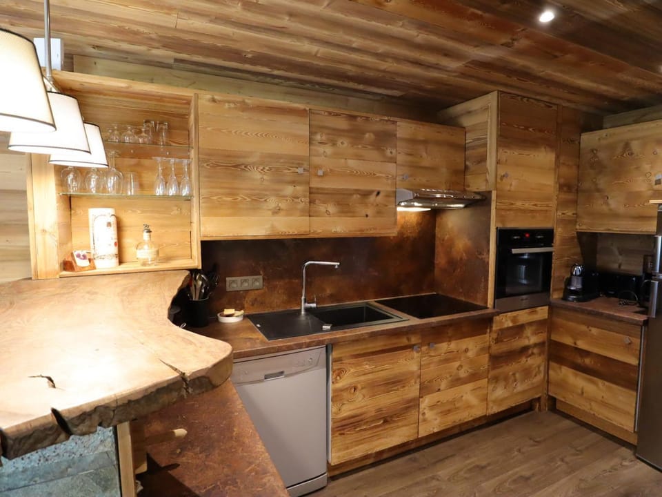 Appartement de Standing aux Gets - 2 Ch, 6 Couchages, Proche Centre et Pistes - FR-1-623-94 Apartment in Les Gets