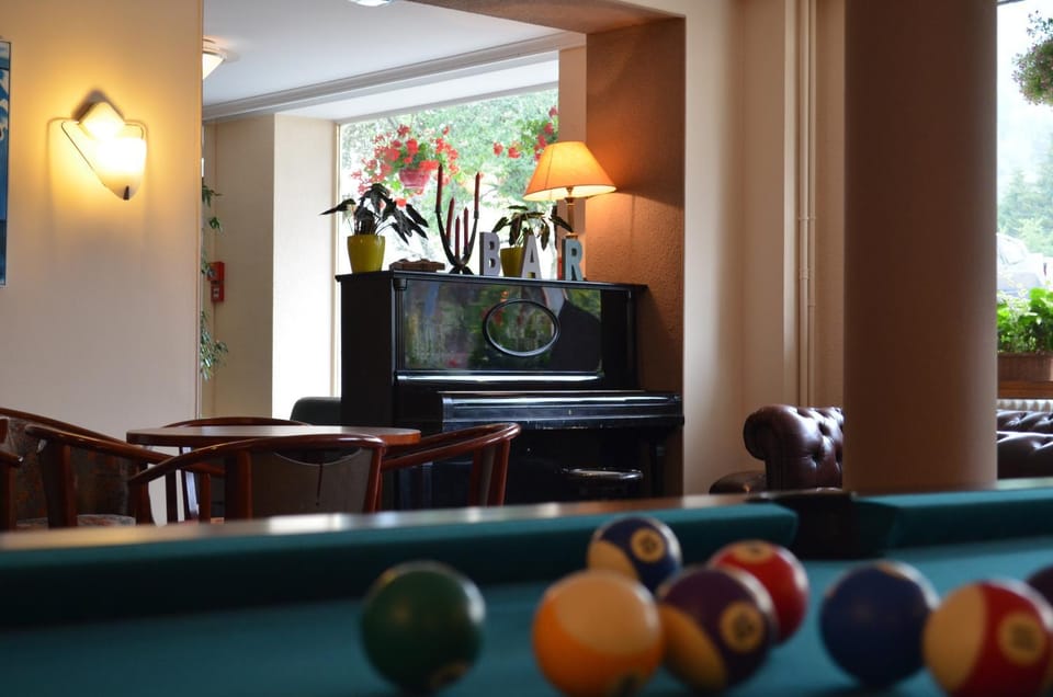 Lounge or bar