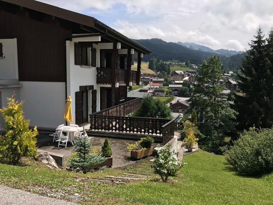 Studio avec terrasse et garage aux Gets - FR-1-623-221 Apartment in Les Gets