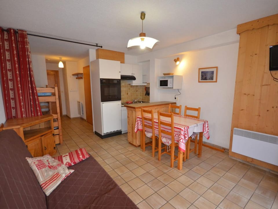 Studio Charmant aux Gets, Proche Centre et Pistes, Balcon Exposé Sud-Ouest - FR-1-623-257 Apartment in Les Gets
