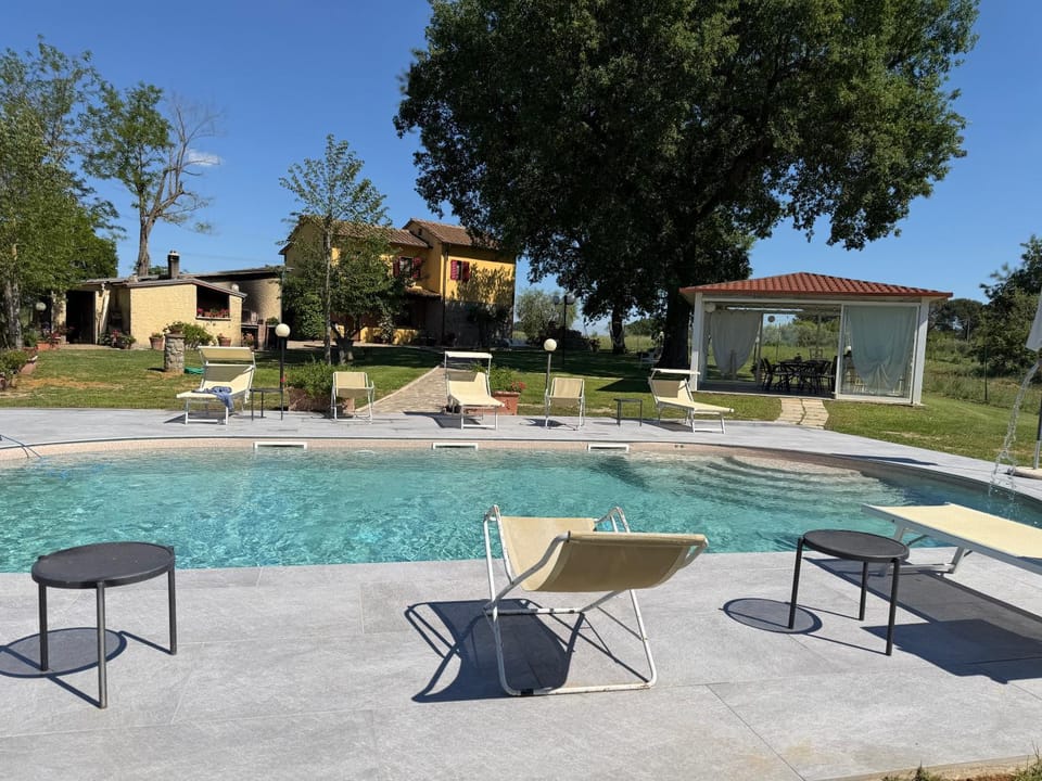 Property building, Patio, Garden, Pool view, Swimming pool, Open Air Bath, sunbed
