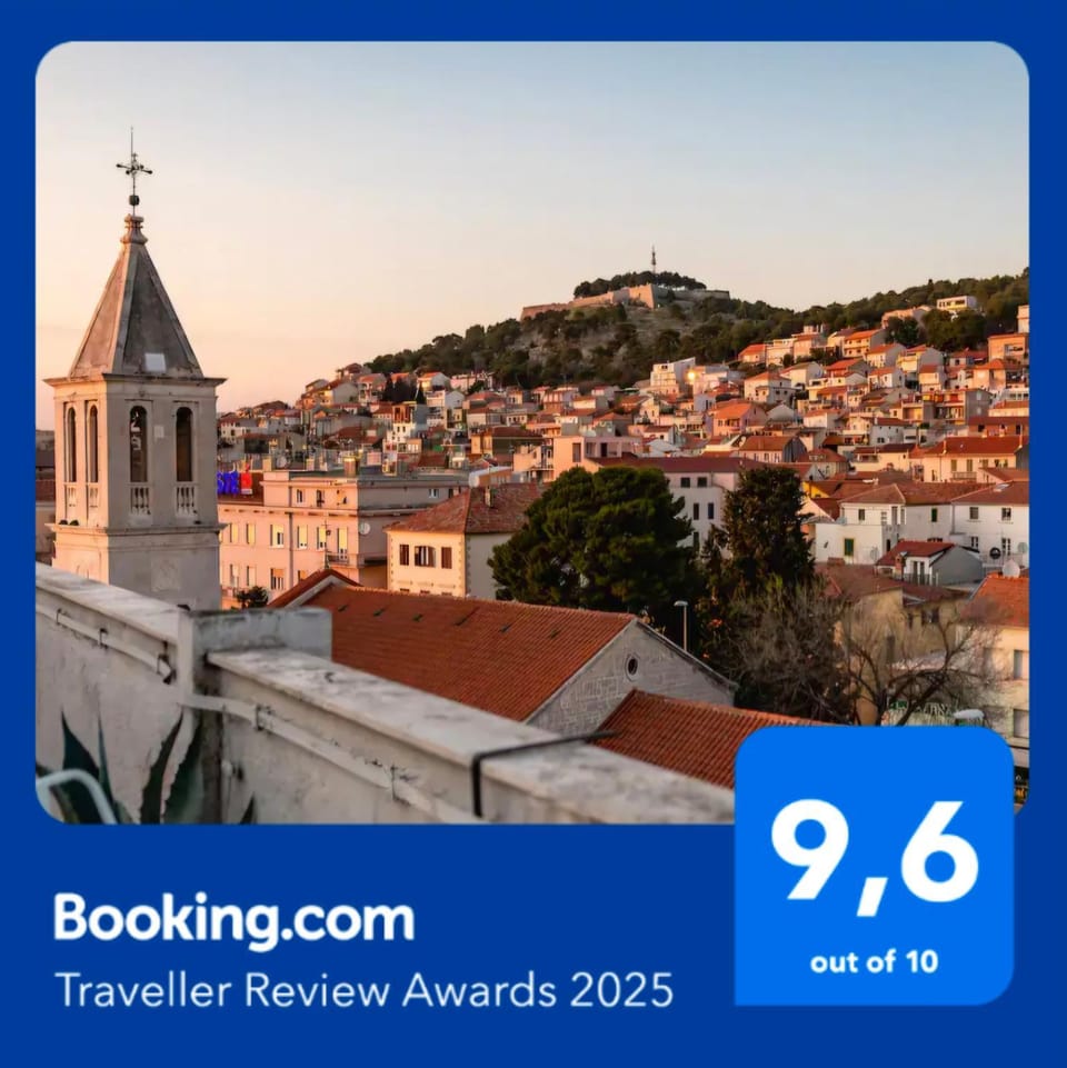 The Spot - Rooftop in the city centre + Parking Apartment in Šibenik