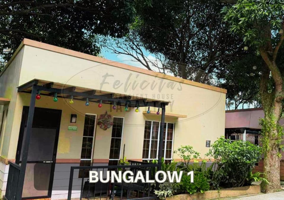 Facade/entrance, View (from property/room)