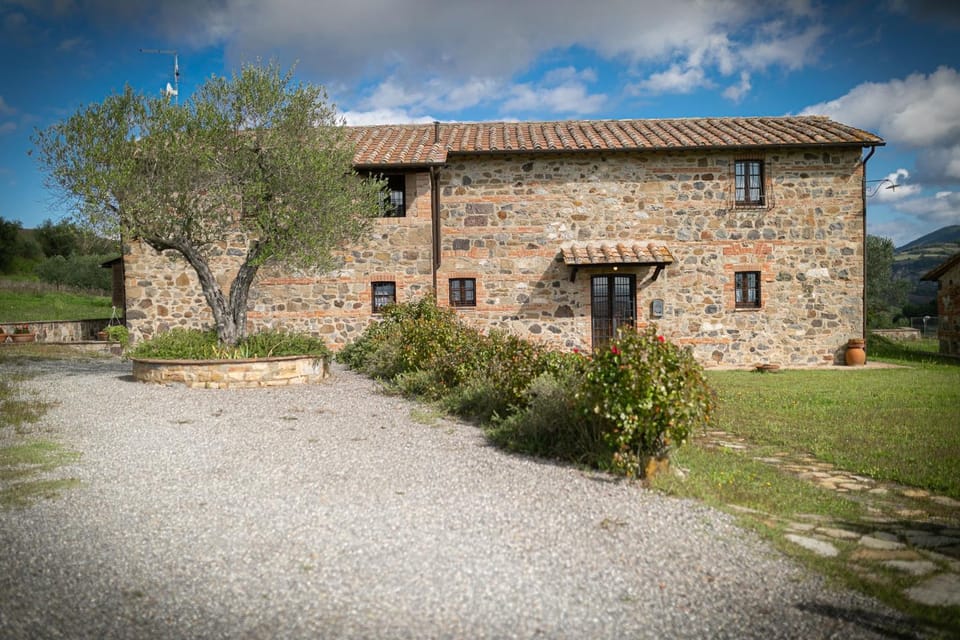 Property building, Facade/entrance, Garden