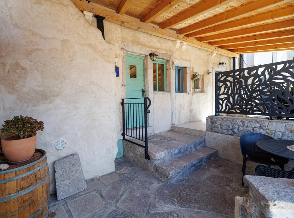 Parona Holiday Home House in Primorje-Gorski Kotar County
