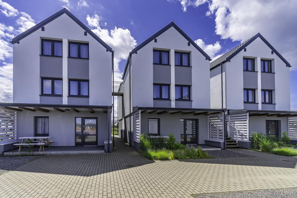 FRAJDA Domki - Apartamenty 6-osobowe - salon i dwie sypialnie oraz Studia 4-osobowe - pokój z aneksem kuchennym Apartment in West Pomeranian Voivodeship, Poland