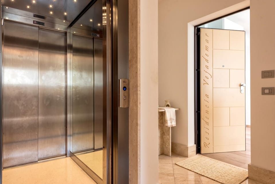 elevator