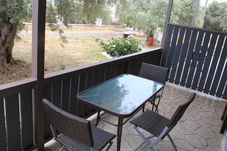 View (from property/room), Balcony/Terrace, Garden view, Inner courtyard view