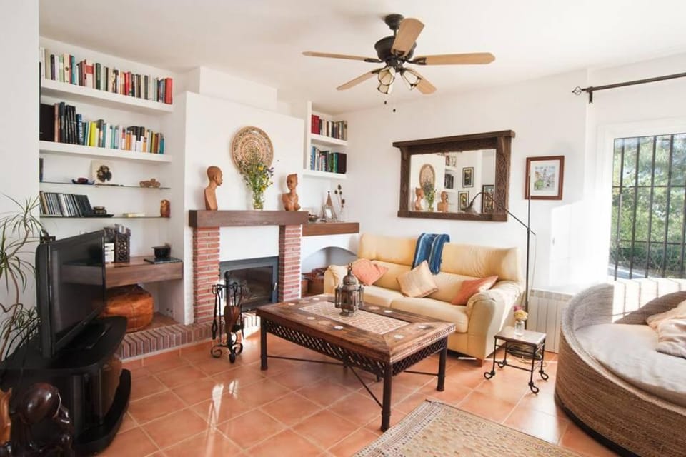 LUMINIAN Big Modern Villa with outstanding views sea & countryside Villa in Valle del Guadalhorce