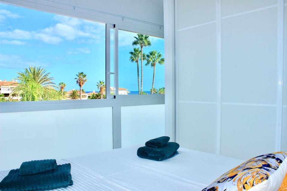 Bedroom, Sea view