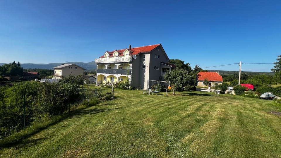 Apartmani Mamić Bed and Breakfast in Split-Dalmatia County