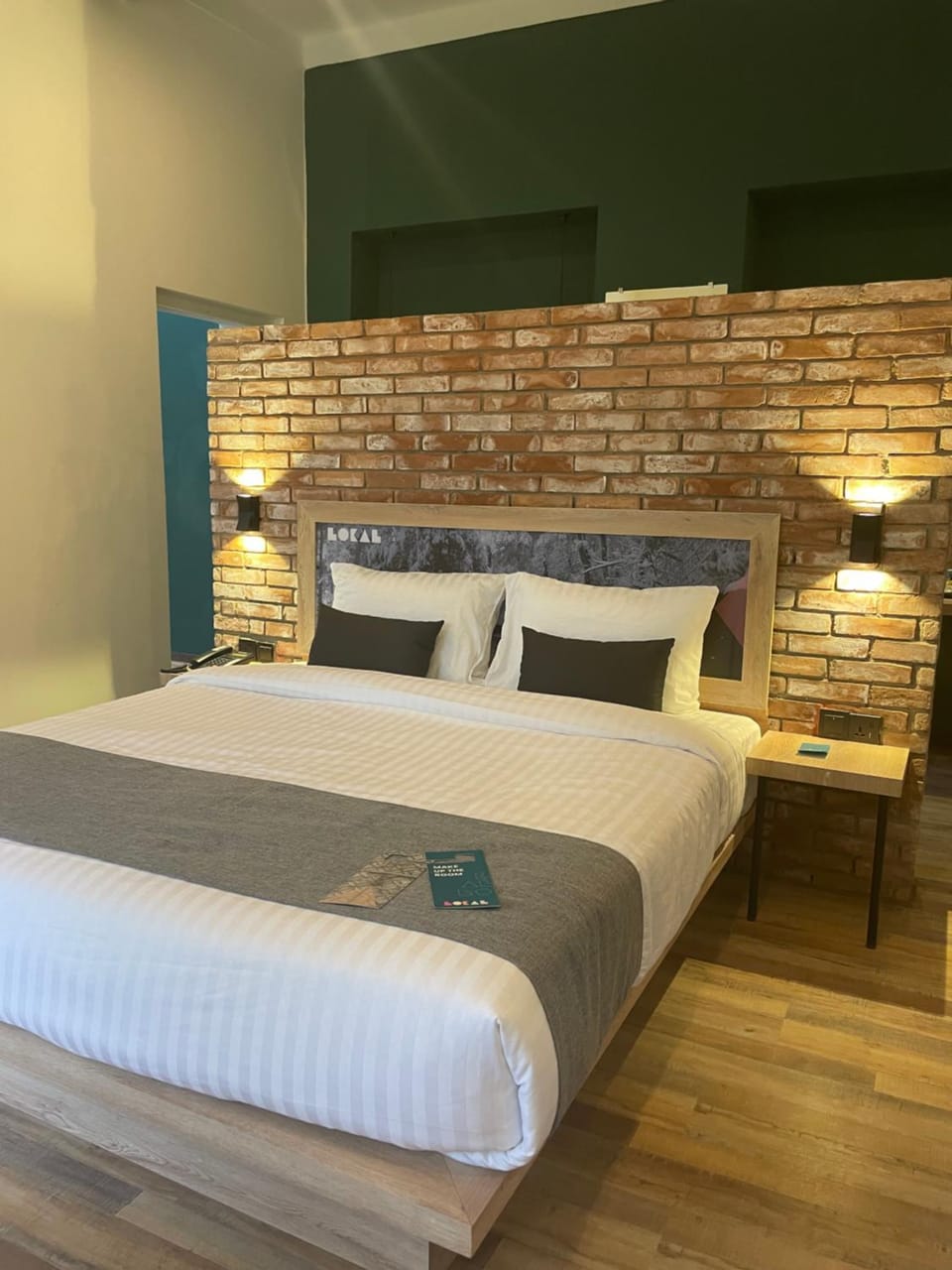 Bed, Photo of the whole room