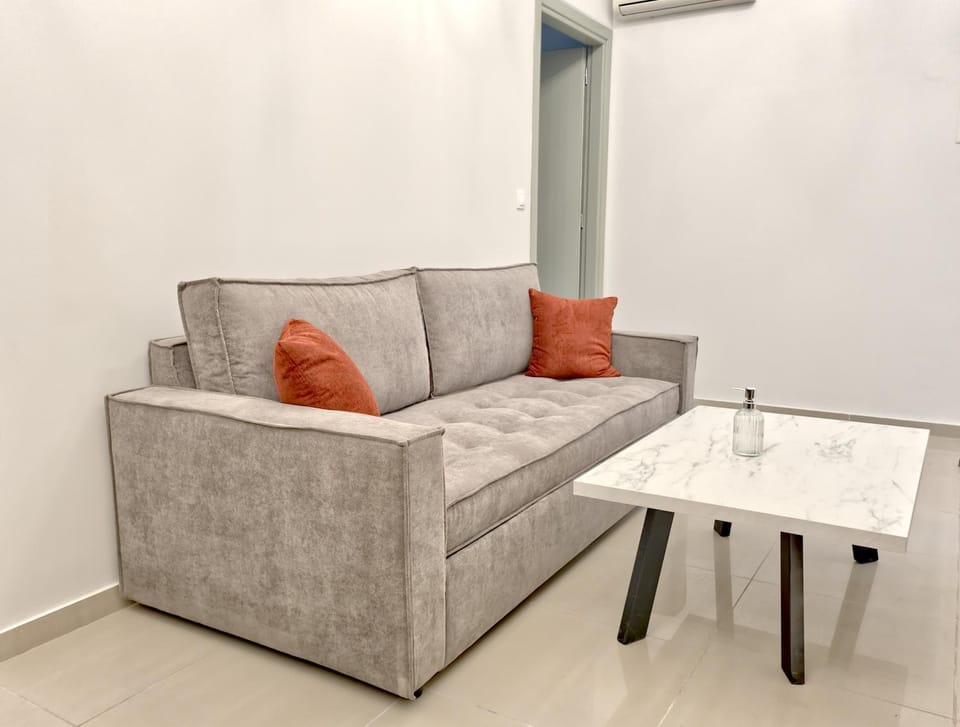 Epipleon Luxury Suites -108- Διαμέρισμα 85τμ δίπλα στη θάλασσα Apartment in Peloponnese, Western Greece and the Ionian