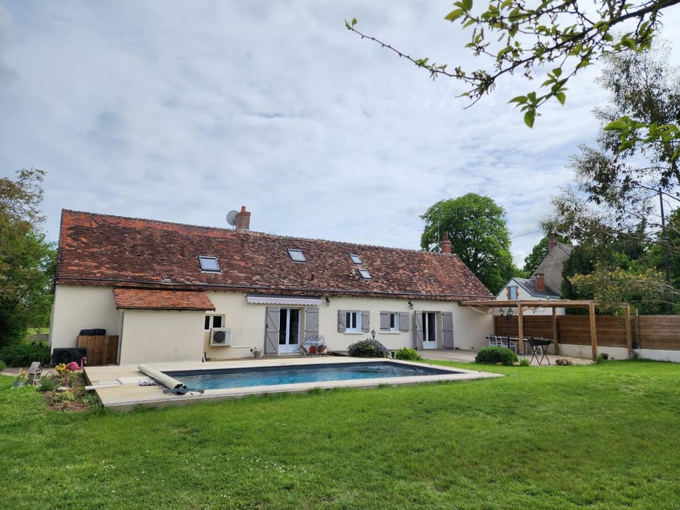 Longère Pierre de Ronsard House in Centre-Val de Loire