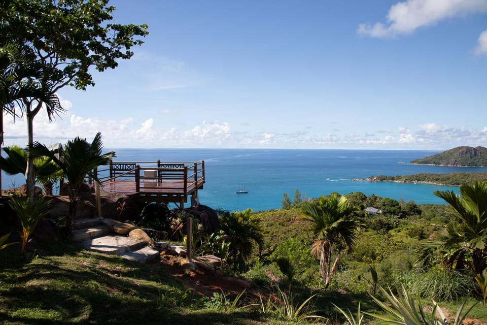 Mountain view, Sea view
