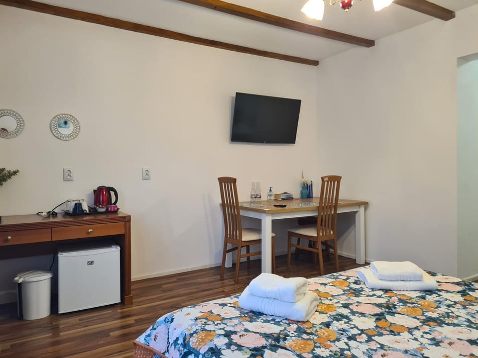 Luca's House ( aeroport Henry Coanda, Therme Bucuresti) Apartment in Romania
