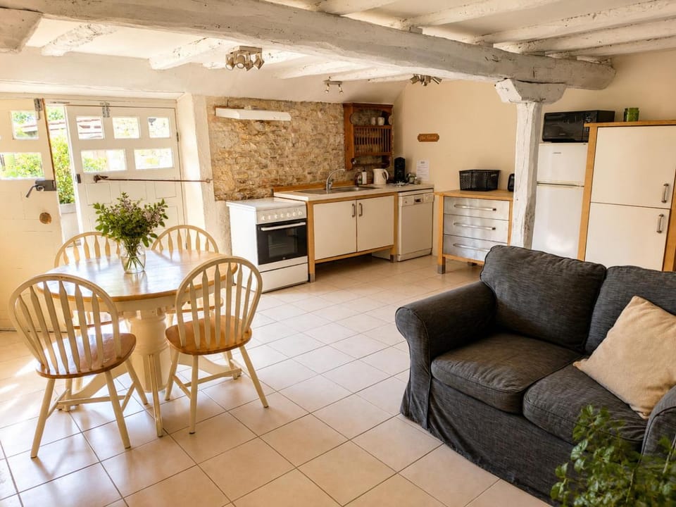 Domaine Pagel Gîte nature piscine chauffée vaste jardin avec activités enfants Apartment in Occitanie