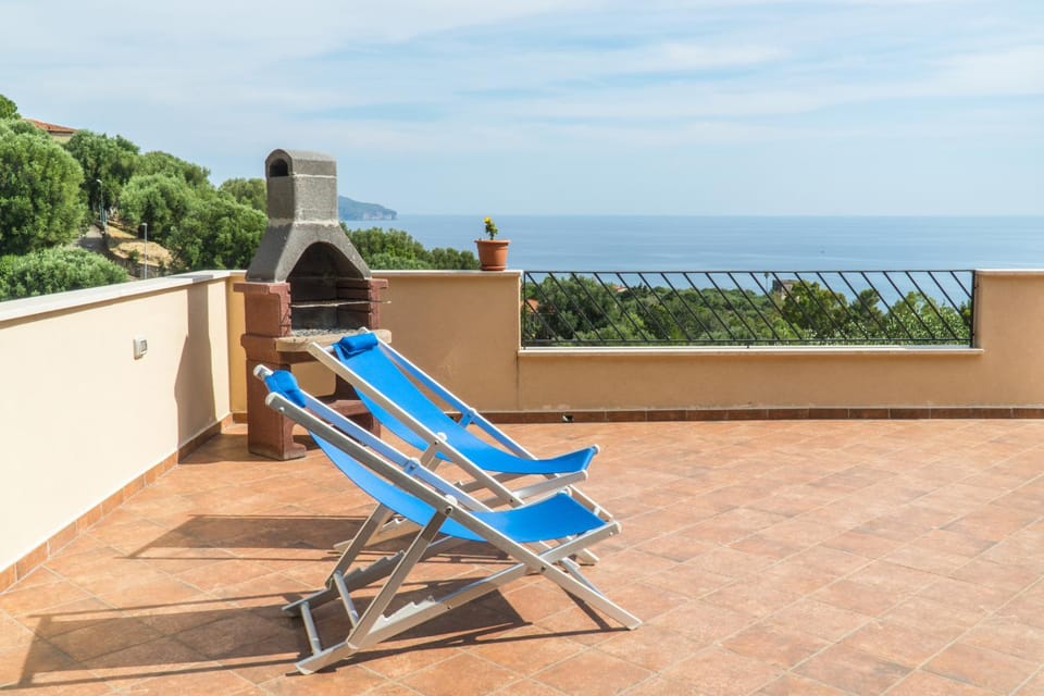 Natural landscape, BBQ facilities, View (from property/room), View (from property/room), Balcony/Terrace, Sea view, Sea view
