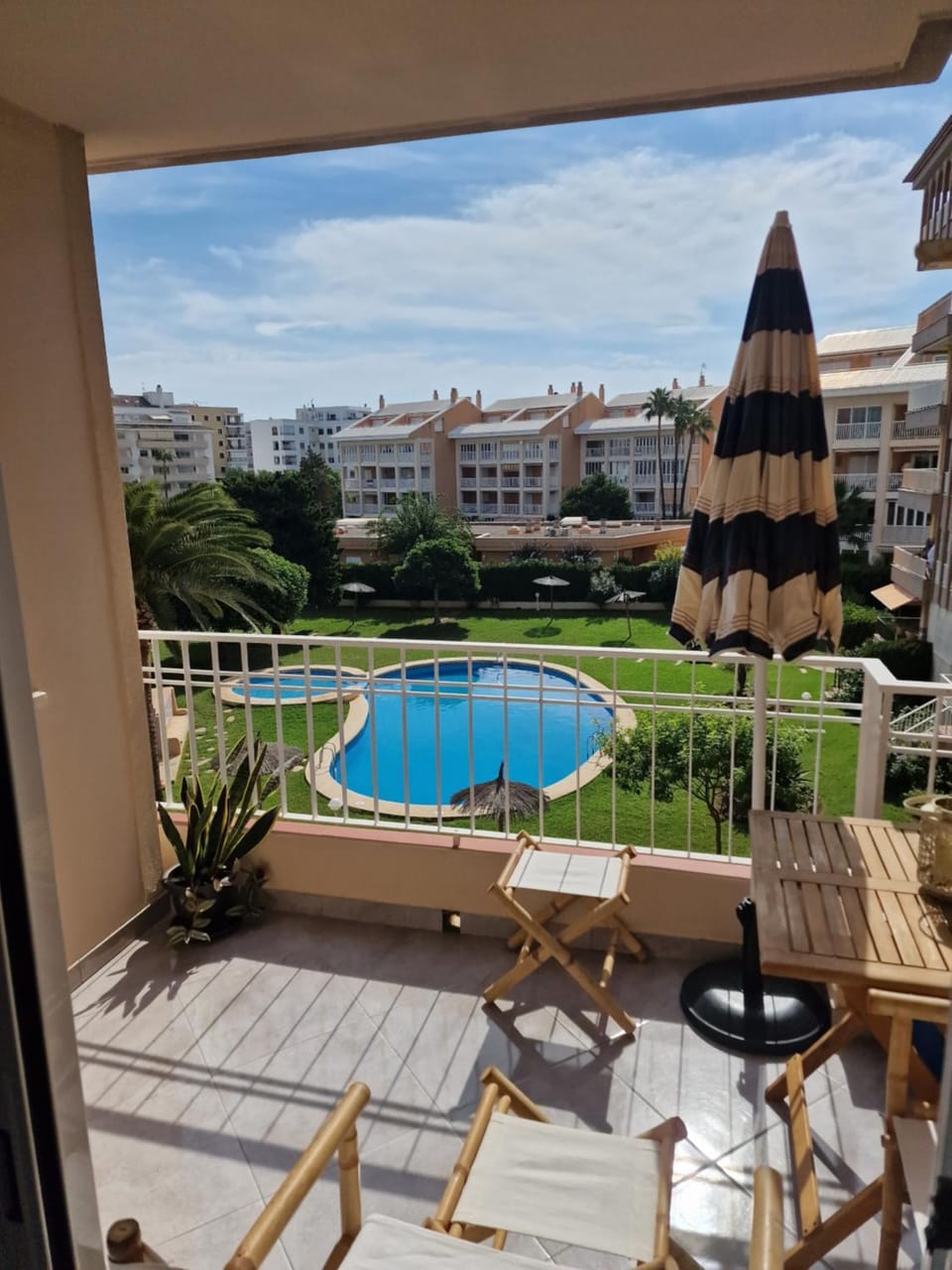 Pool view, Swimming pool