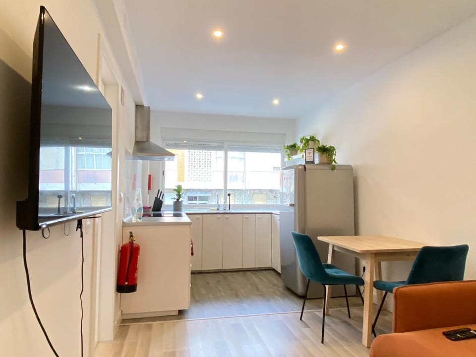 TV and multimedia, Kitchen or kitchenette, Dining area