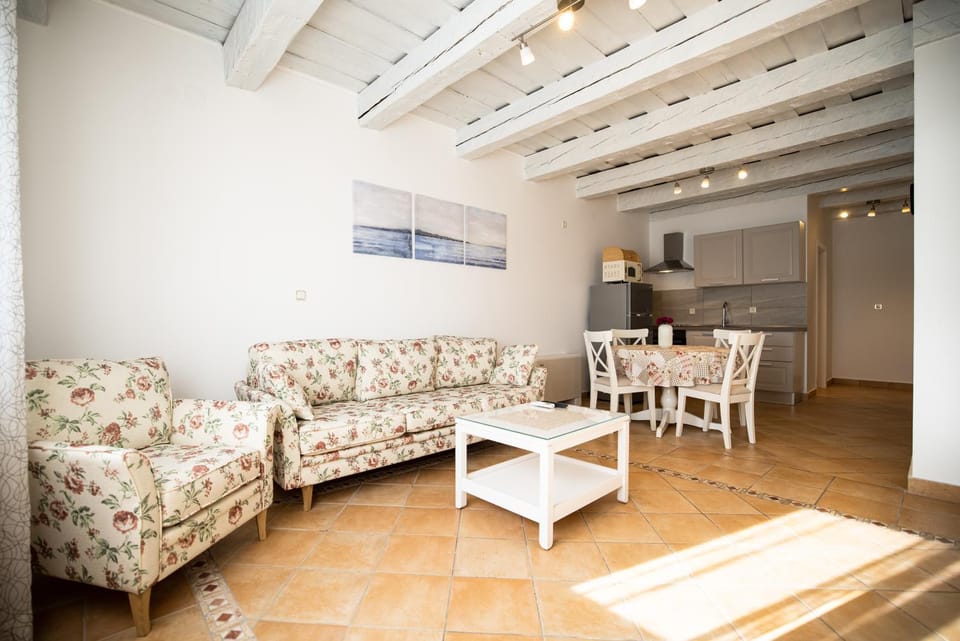 Living room, Seating area, Dining area