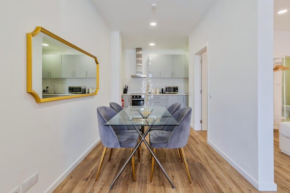 Kitchen or kitchenette, Dining area, pet friendly, stove