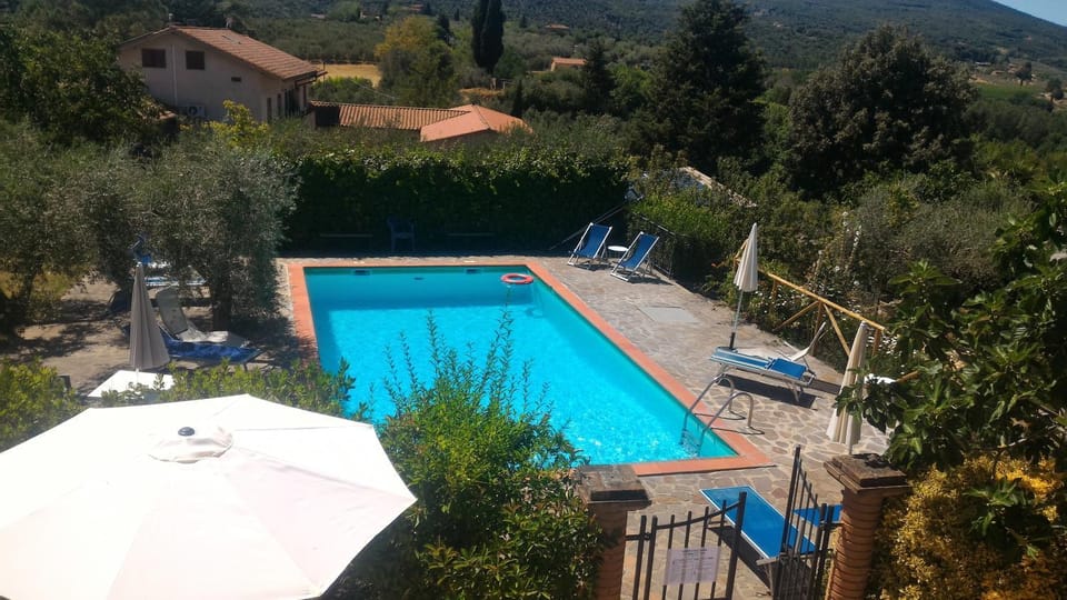 Decorative detail, Pool view