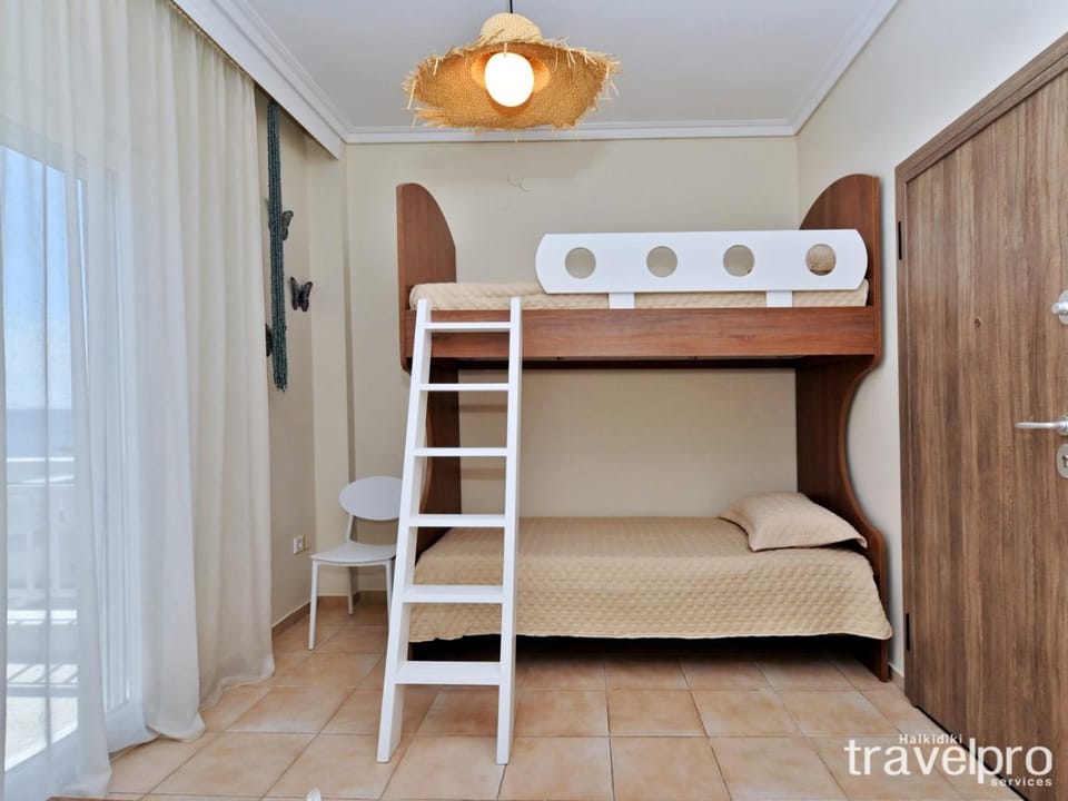 Bed, Photo of the whole room, Bedroom, bunk bed