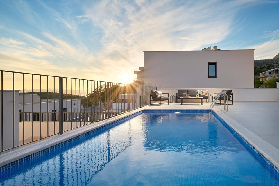 Patio, Swimming pool