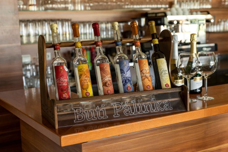 Lounge or bar, Drinks