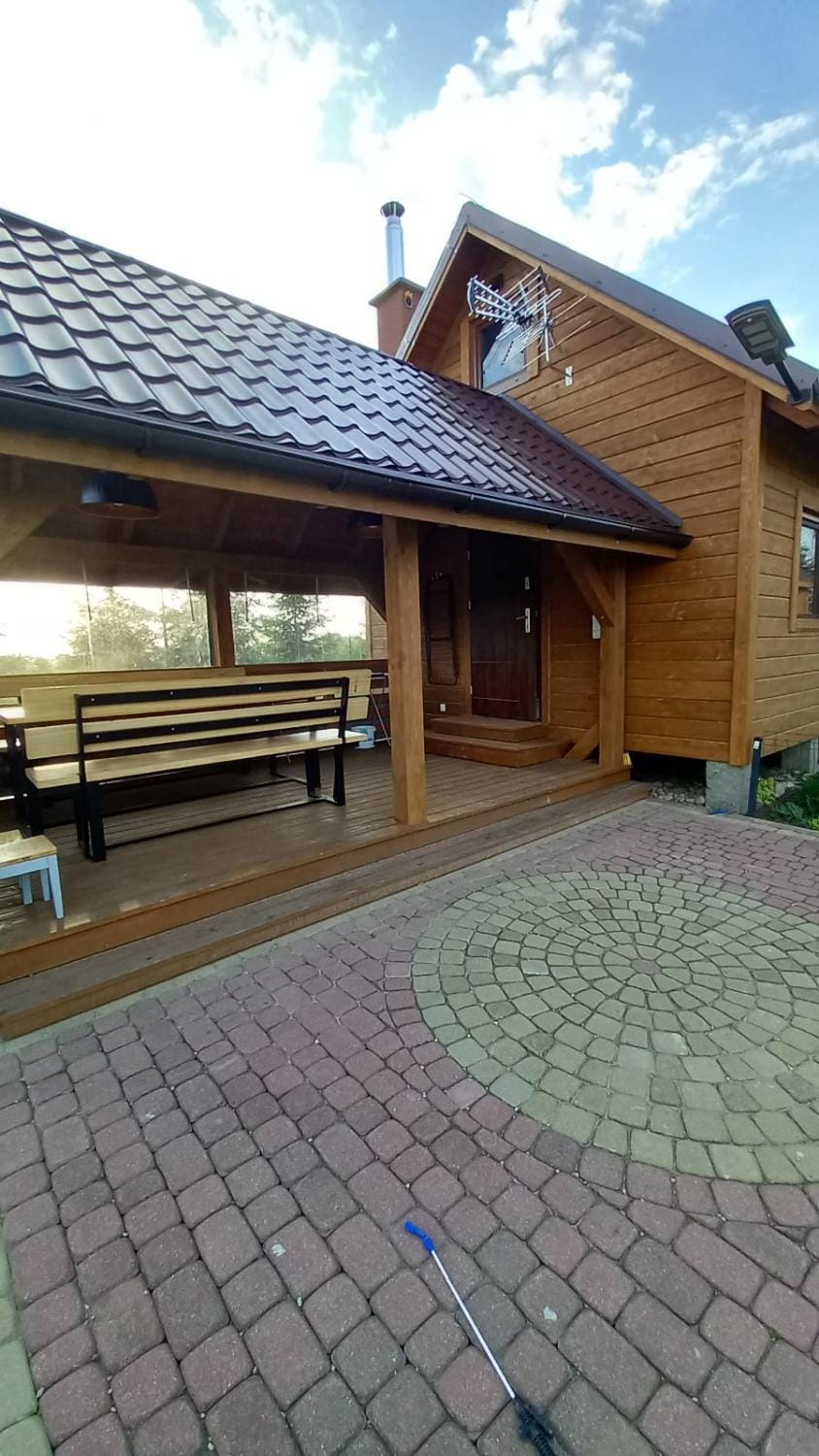 Property building, Patio, Facade/entrance, Balcony/Terrace