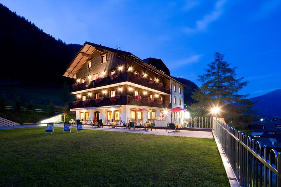 Property building, Night