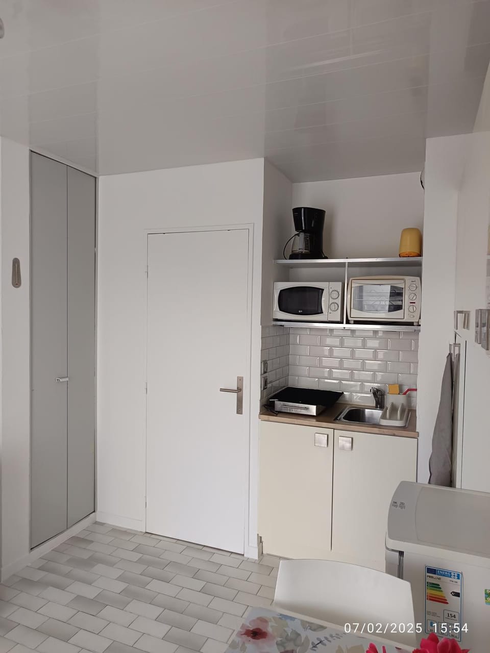 Studio cabine le grau du roi 6 min de la plage à pied Cabin in Le Grau-du-Roi