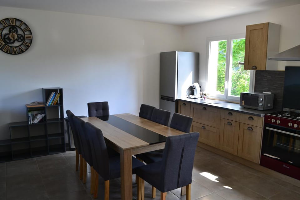 Maison Cinona House in Auvergne-Rhône-Alpes